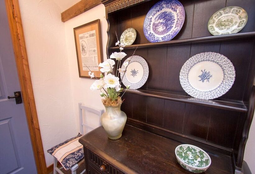 ペンション The George And Dragon Inn