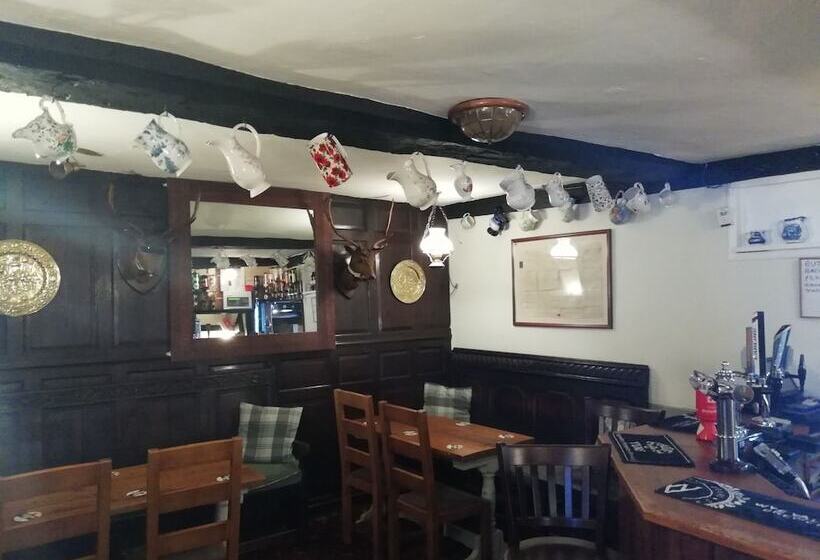 ペンション The George And Dragon Inn