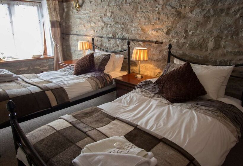 ペンション The George And Dragon Inn