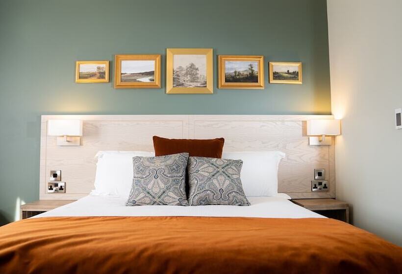 Spread Eagle, Gailey By Marston's Inns