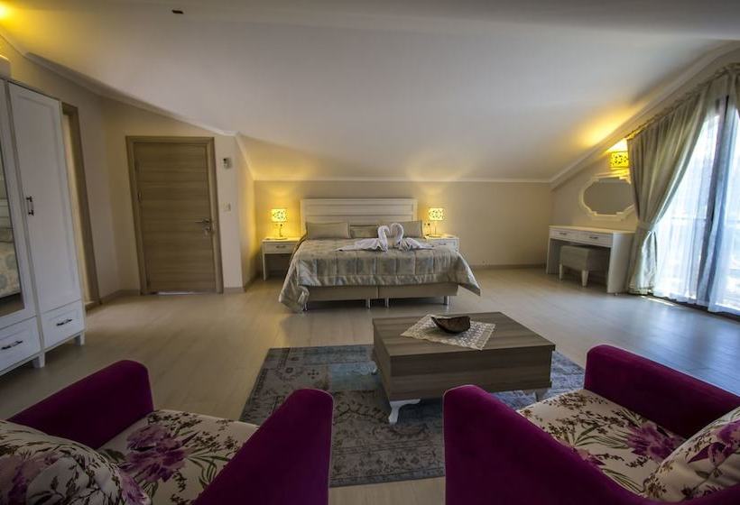 Villa South By Tatilpremium