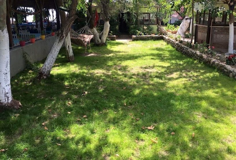 Assos Yenibahce Motel