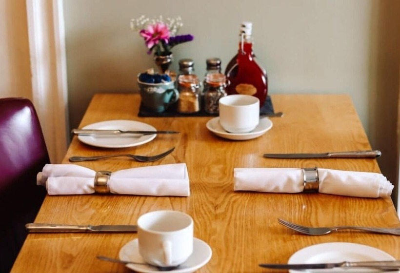 צימר Arosfa Harbourside Guesthouse