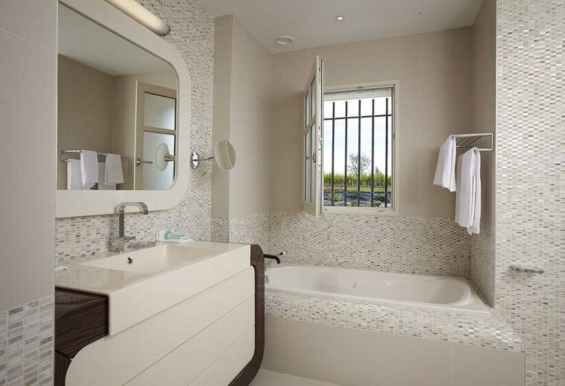 تختخواب و صبحانه Château La Rose Perriere