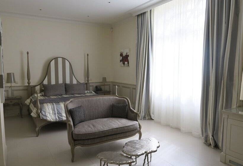 تختخواب و صبحانه Château La Rose Perriere