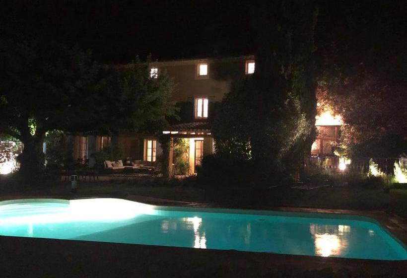 צימר Le Mas Au Portail Bleu