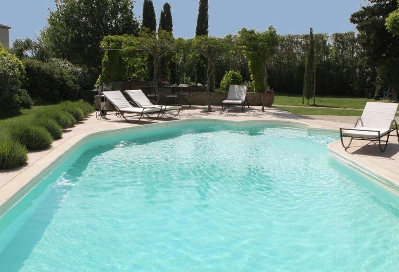 צימר Le Mas Au Portail Bleu