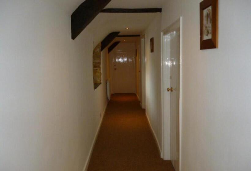 צימר Quiet Woman House