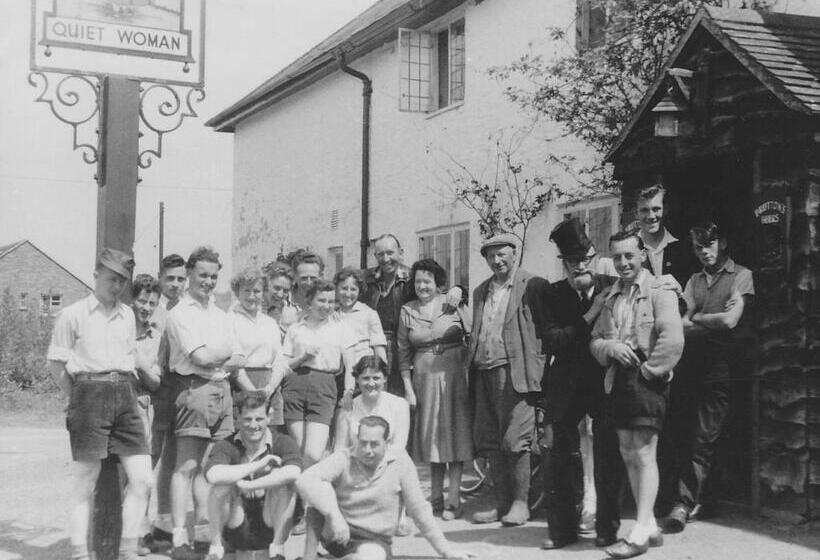 צימר Quiet Woman House