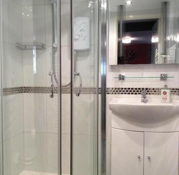 צימר Quiet Woman House