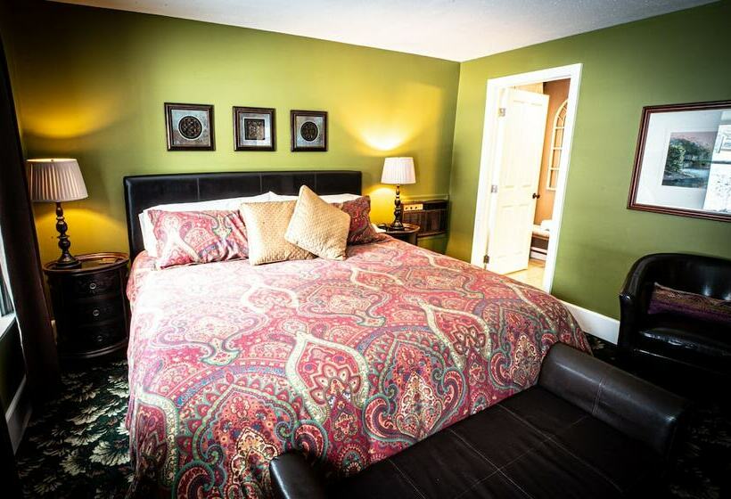 Bed and Breakfast Twin Oaks Inn