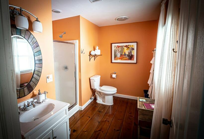 Bed and Breakfast Twin Oaks Inn