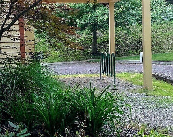 Bed and Breakfast Twin Oaks Inn