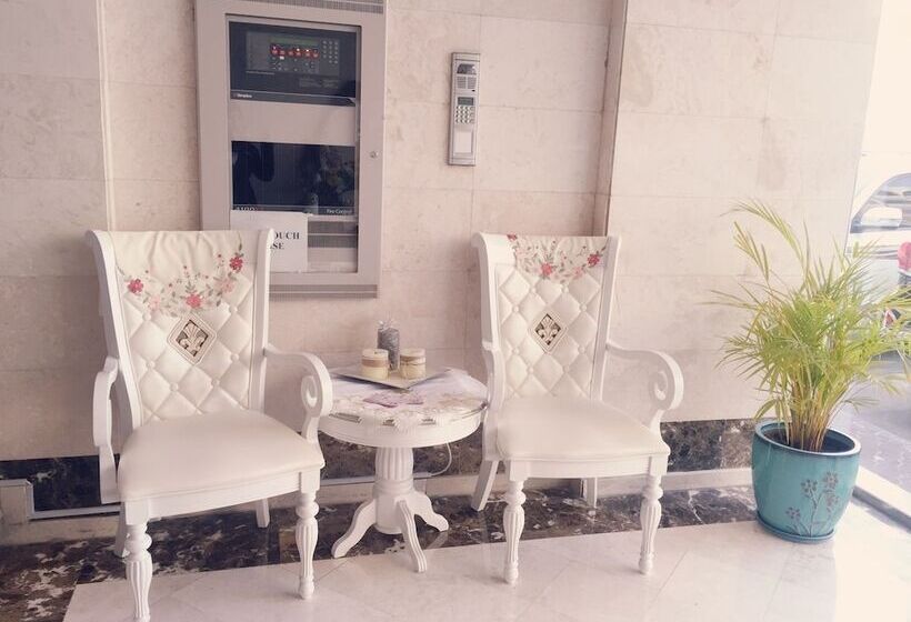 Flamingo Hotel Apartment