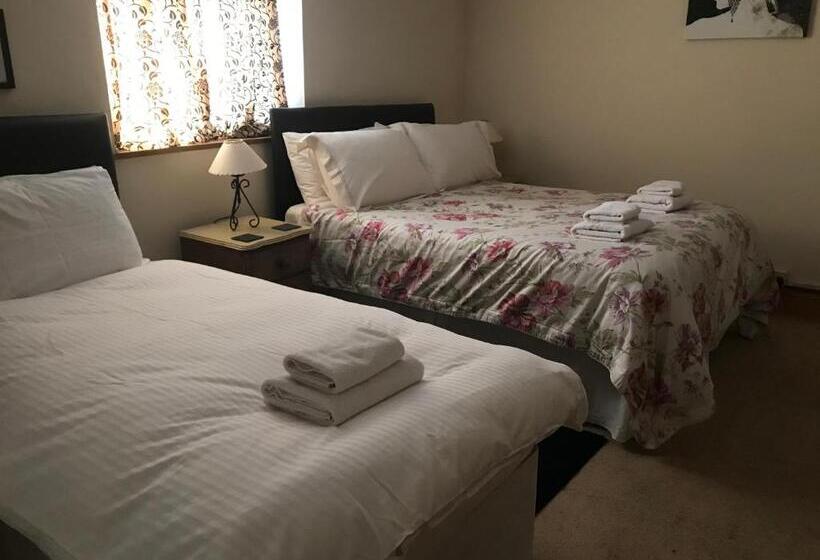 Хостел Rose And Crown At Redmarley