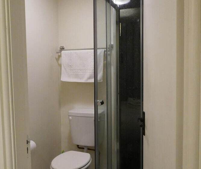 簡易ホテル The Victoria