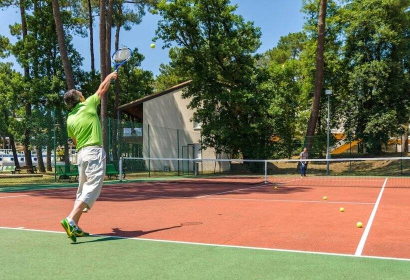 Отель Azureva Ronce Les Bains