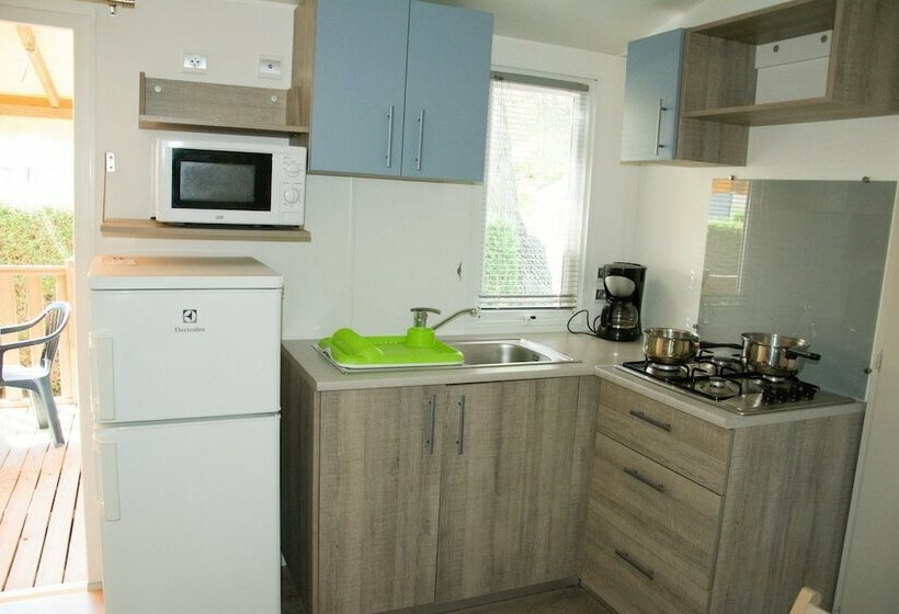 فندق Camping Les Amandiers