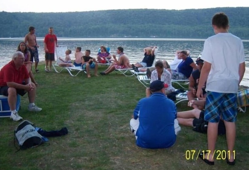 ホテル Cobblescote On The Lake