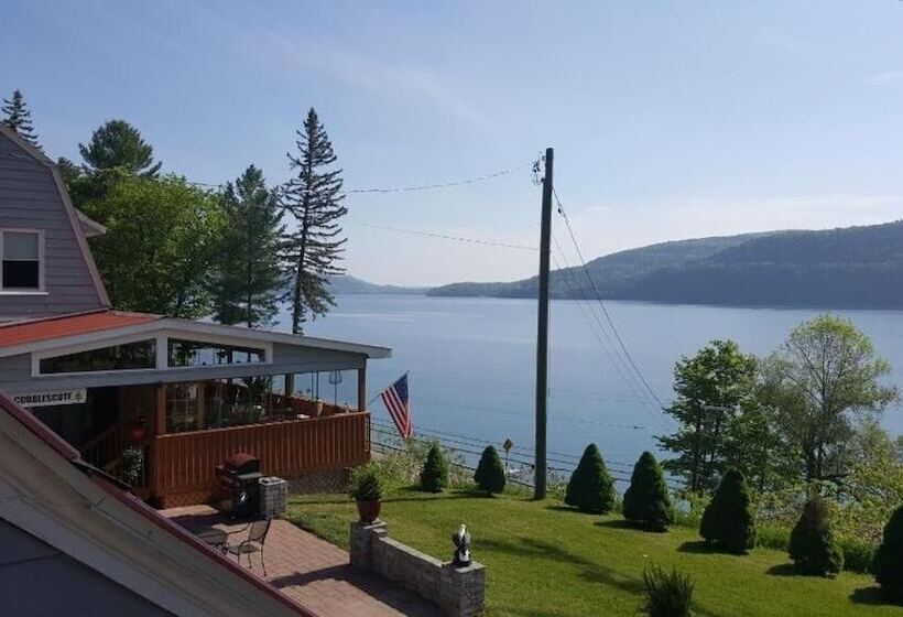 ホテル Cobblescote On The Lake