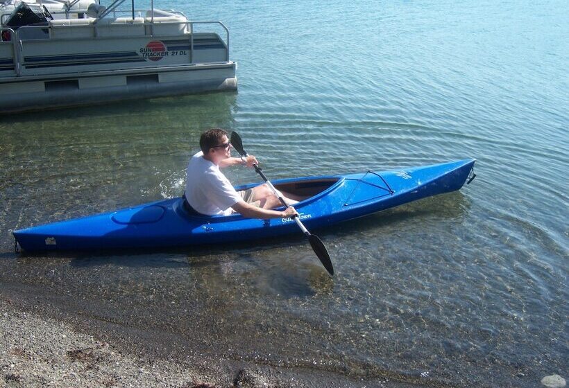 ホテル Cobblescote On The Lake