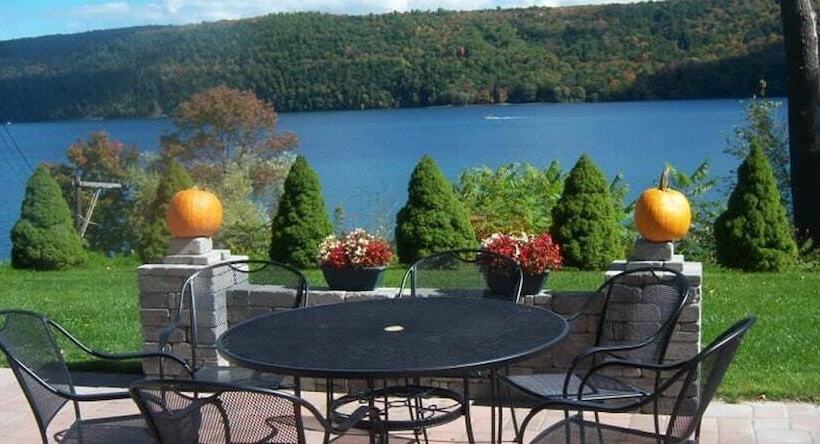 ホテル Cobblescote On The Lake