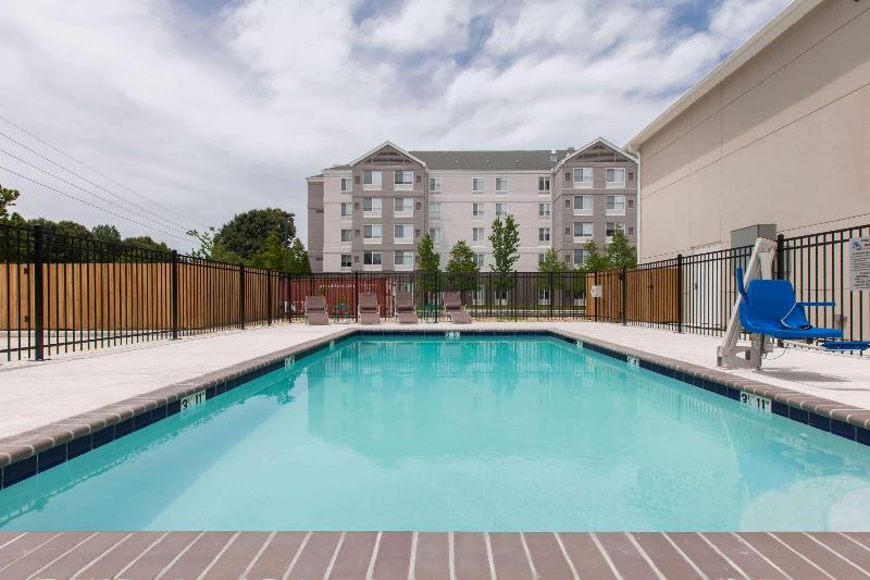 فندق Days Inn By Wyndham Baton Rouge Airport
