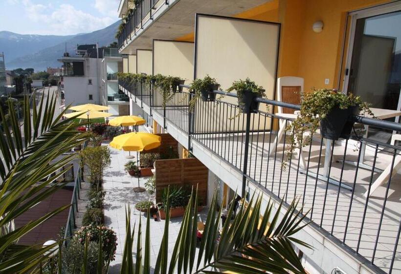 فندق Garni Morettina