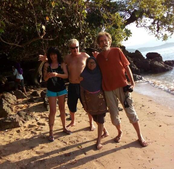 בית מלון כפרי Jungle Hill Beach Bungalow