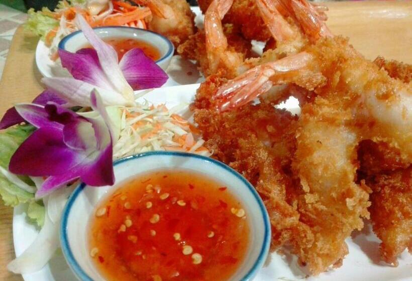 בית מלון כפרי Jungle Hill Beach Bungalow