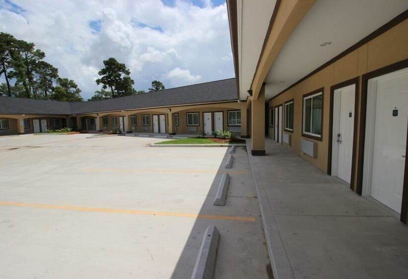 Отель Scottish Inn & Suites