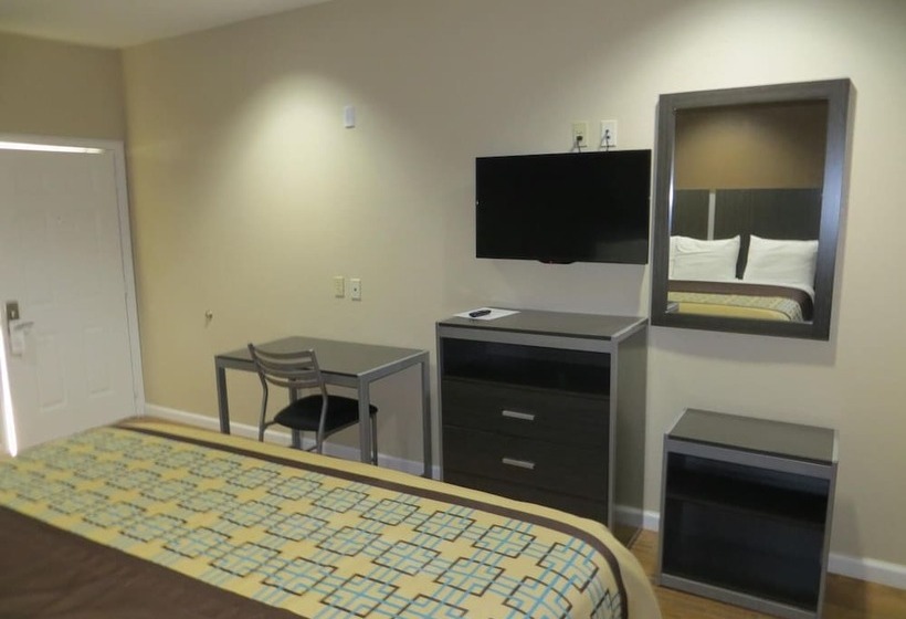 בית מלון כפרי Scottish Inn & Suites