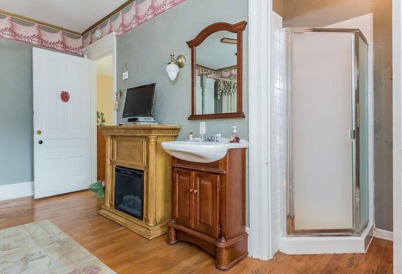 Kingsley House Bed & Breakfast