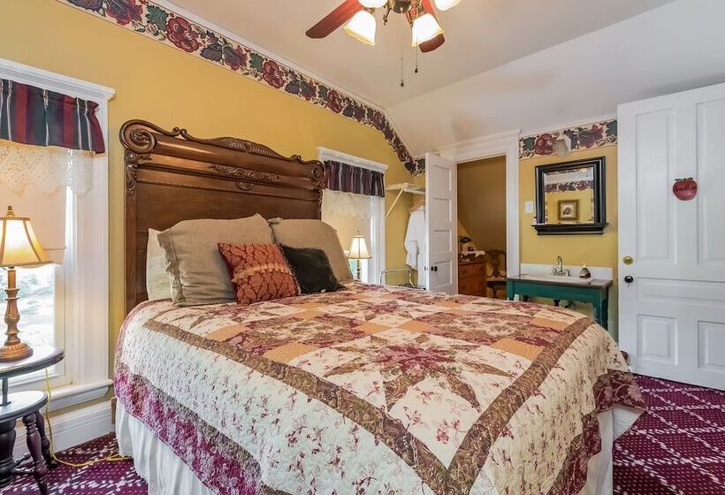 Kingsley House Bed & Breakfast