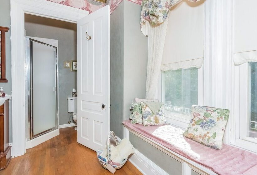 Kingsley House Bed & Breakfast