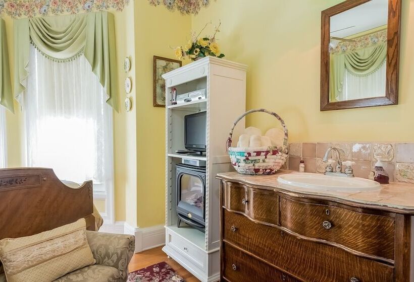 Kingsley House Bed & Breakfast