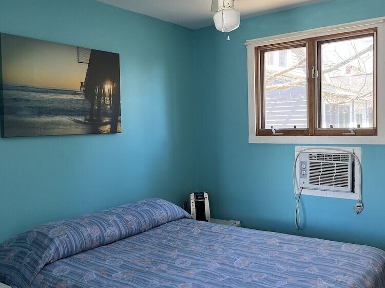 Marvin Gardens Motel