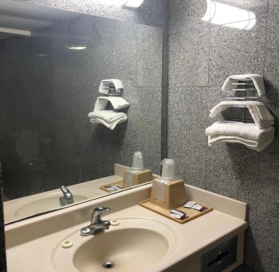 فندق على الطريق Capital Inn