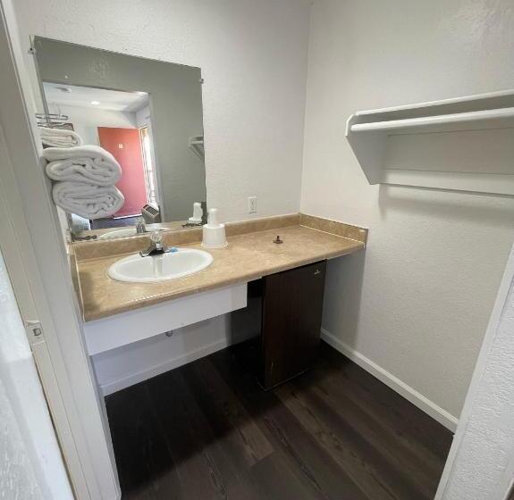 모텔 Palms Inn & Suites