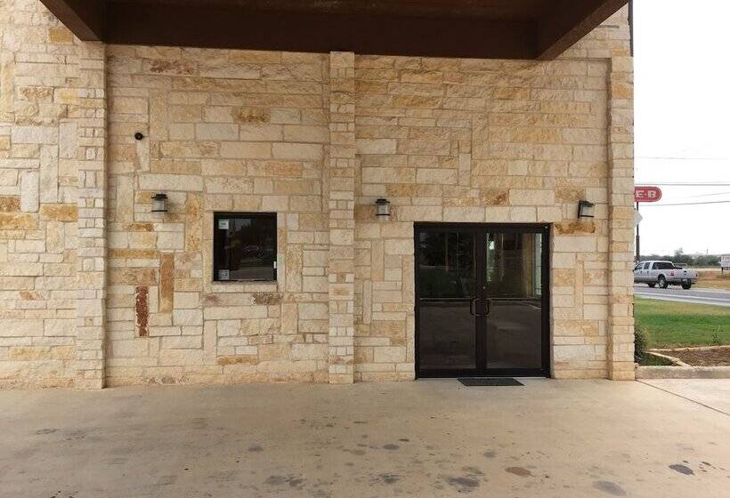 모텔 Pearsall Inn And Suites