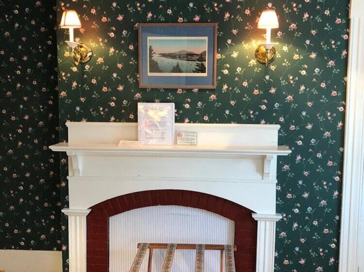 펜션 Central House Inn