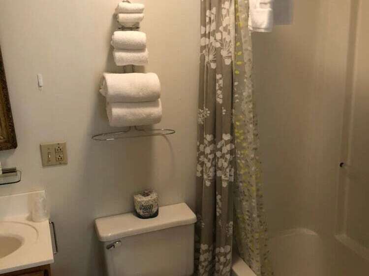 펜션 Central House Inn