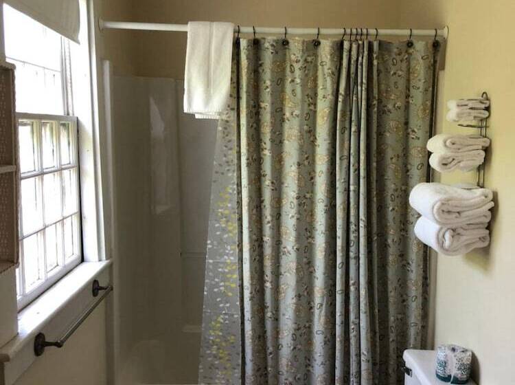 펜션 Central House Inn