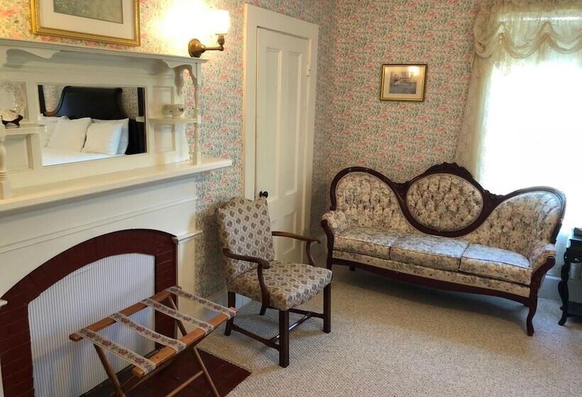 펜션 Central House Inn