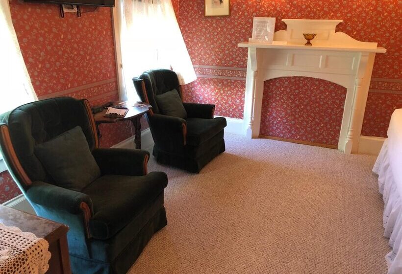 펜션 Central House Inn