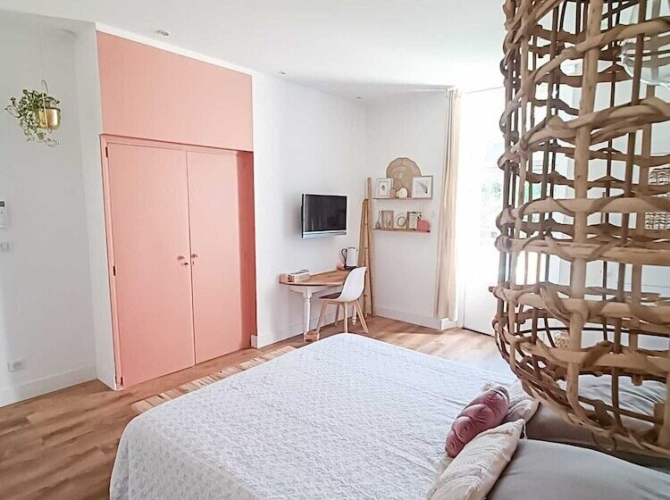 بنسيون Chambres D Hotes  Le Magnolia