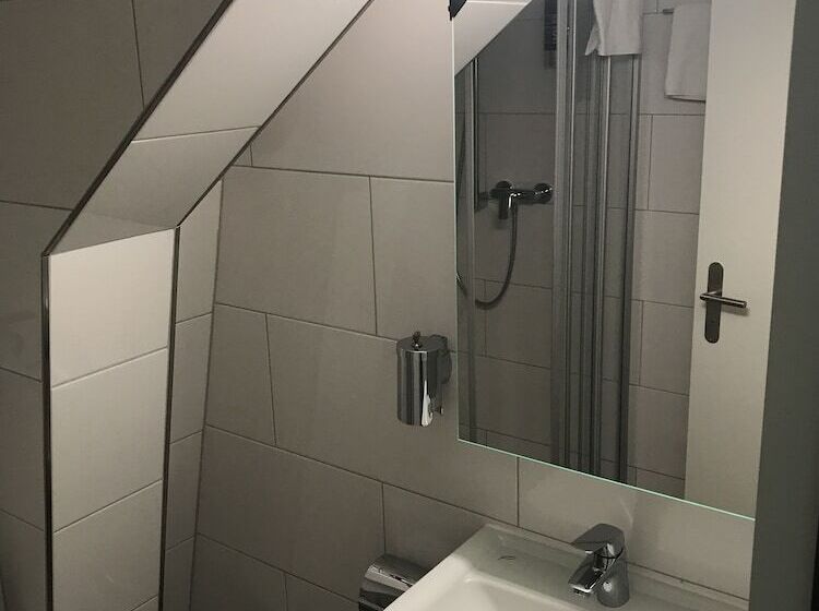 Pensione Gasthaus 210