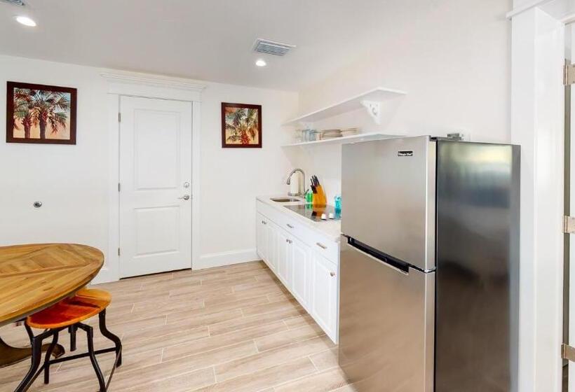 Seabreeze At Anna Maria Island Inn