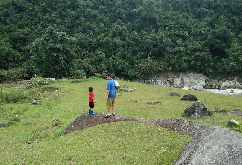 A De Homestay  Hostel