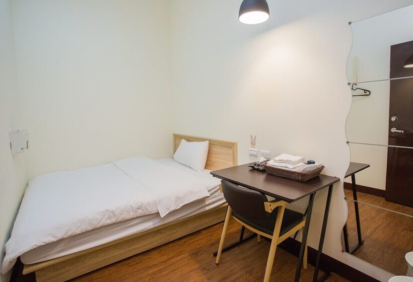 Douzi Stay Near Metro   Hostel